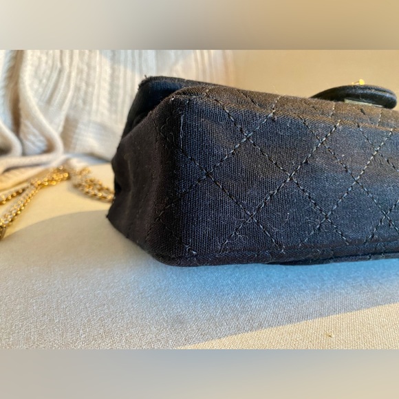 Chanel Classic Flap Reissue 2.55 Black Quilted - Picture 7 of 16